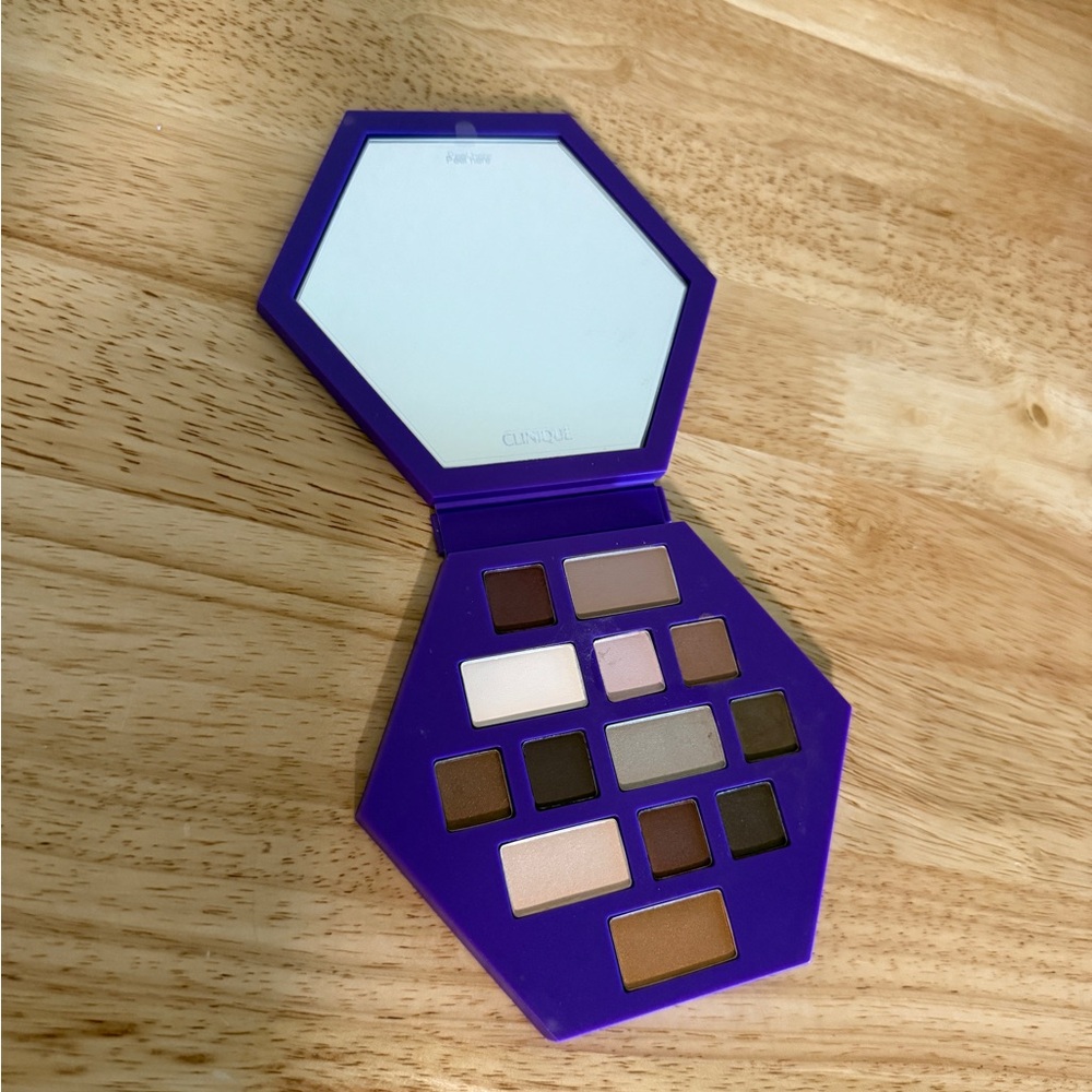 Clinique Limited Edition All About Shadow Palette in Purple, Code B72 (I Think)